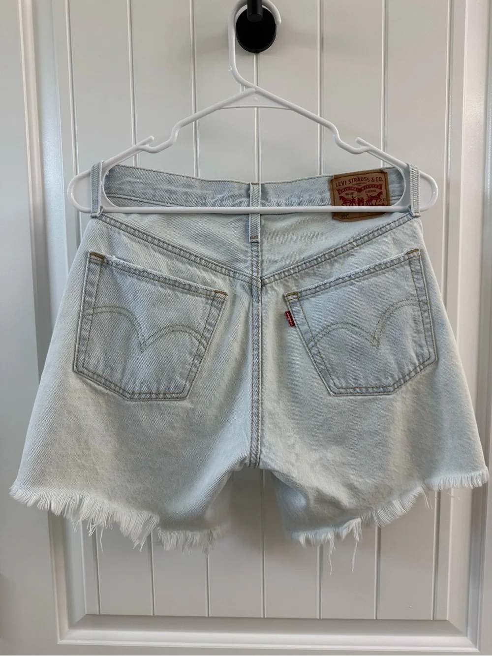 Levi’s Woman Shorts, size 27